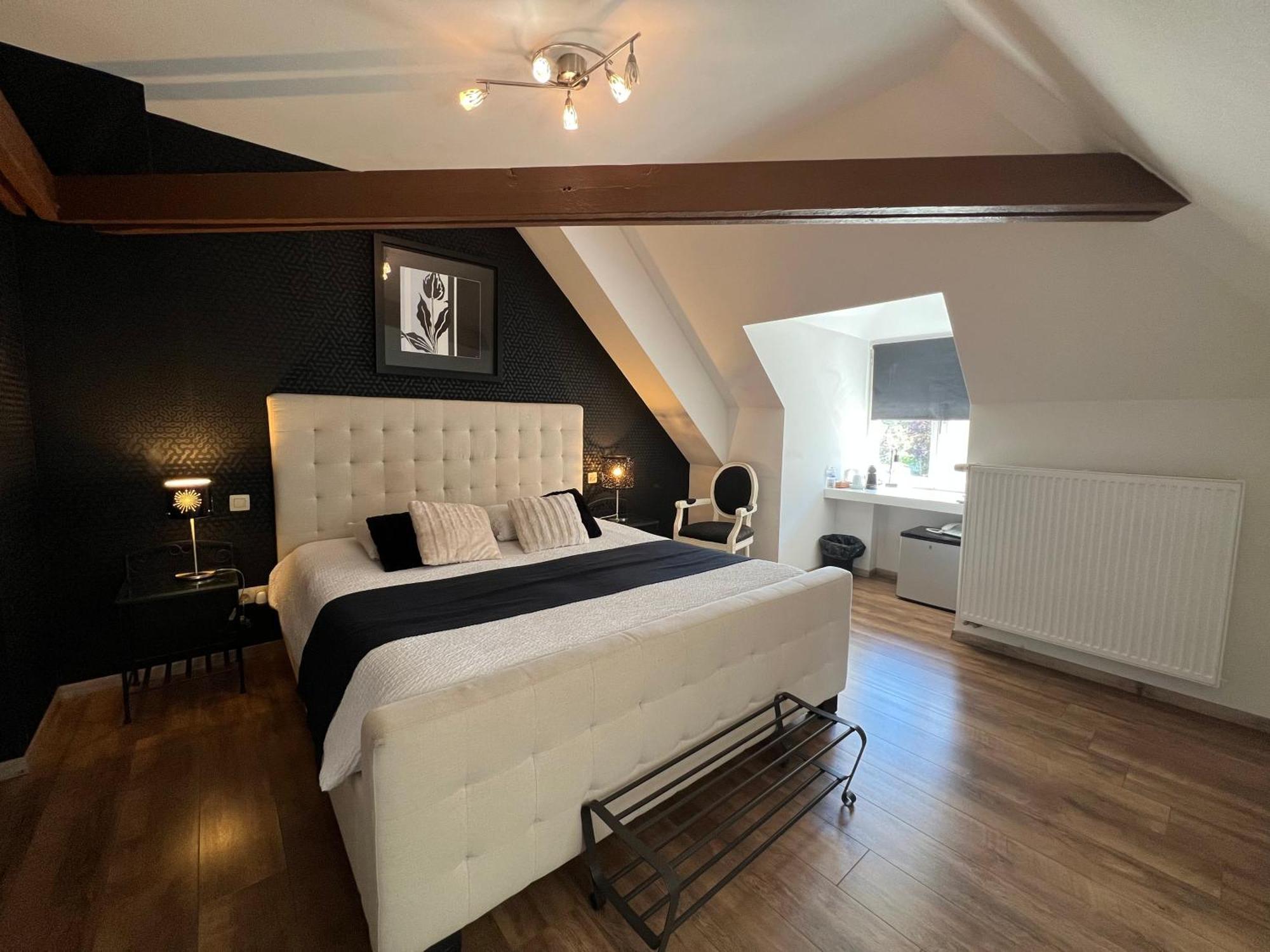 Hotel Fleur De Lys Zedelgem Esterno foto